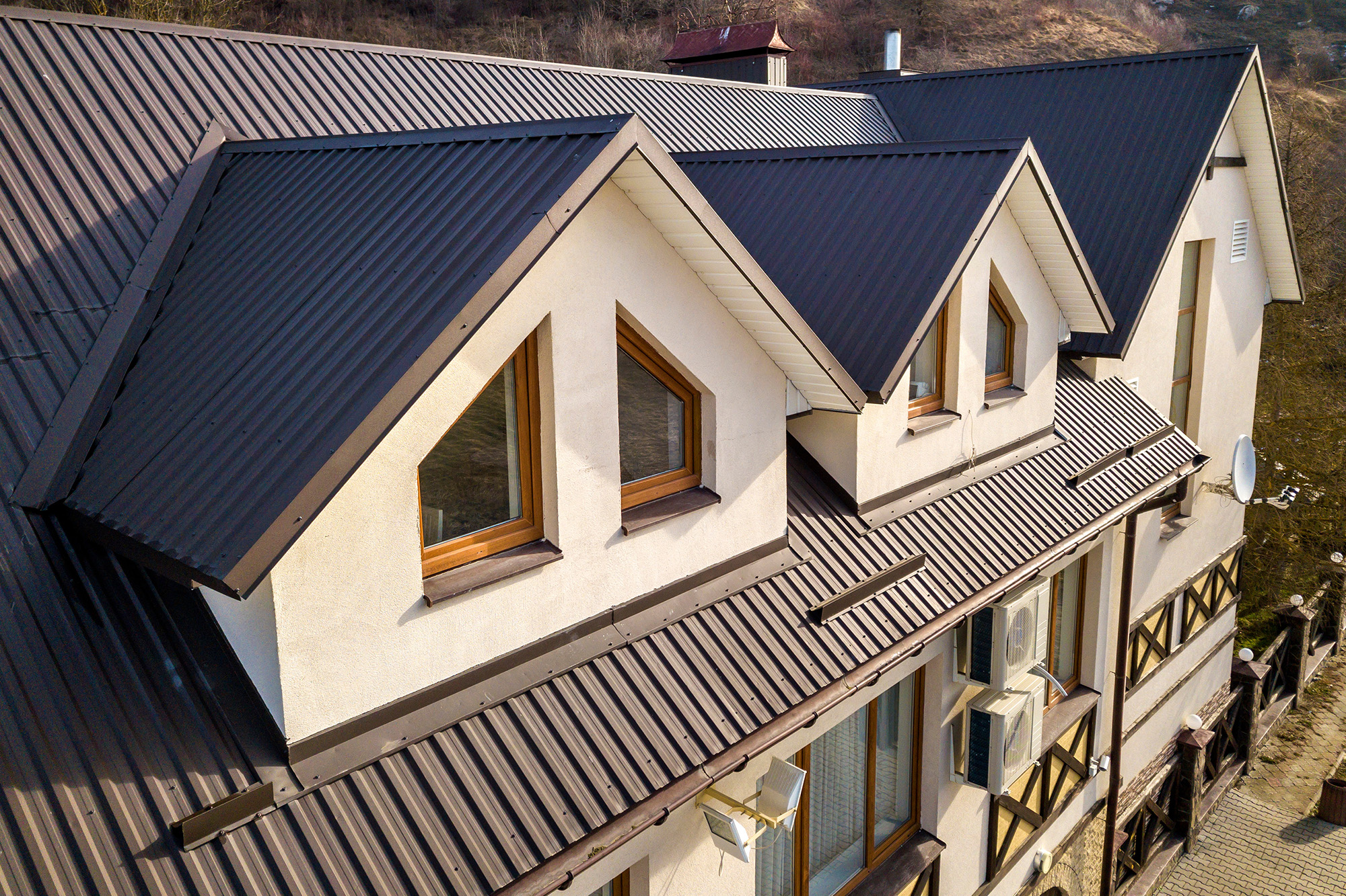 The Ultimate Guide to Metal Roofing: Installation, Benefits, Types, Cost, and Maintenance